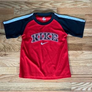 NIKE Boys size 5 shirt